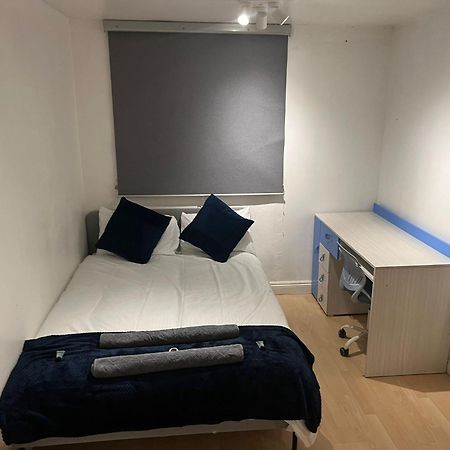Indulge Hockley Hotel - With Free Front Parking - 10 Min Drive To Birmingham City Centre Bull Ring, Grand Central, Tesco Superstore, Primark & Commonwealth Games เบอร์มิงแฮม ภายนอก รูปภาพ