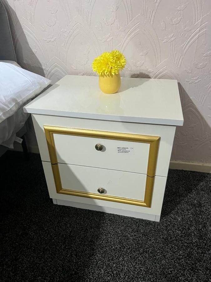 Indulge Hockley Hotel - With Free Front Parking - 10 Min Drive To Birmingham City Centre Bull Ring, Grand Central, Tesco Superstore, Primark & Commonwealth Games เบอร์มิงแฮม ภายนอก รูปภาพ