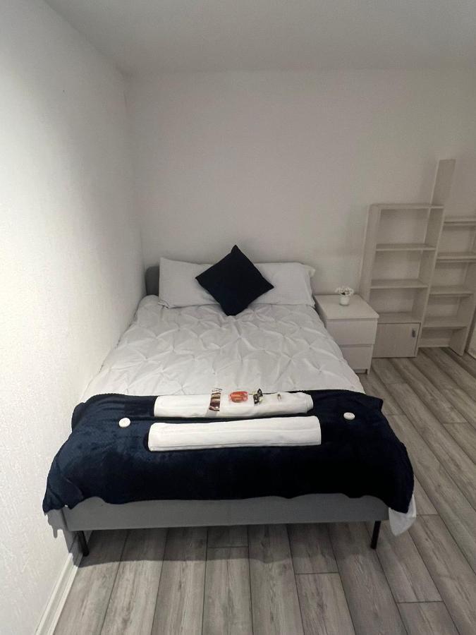 Indulge Hockley Hotel - With Free Front Parking - 10 Min Drive To Birmingham City Centre Bull Ring, Grand Central, Tesco Superstore, Primark & Commonwealth Games เบอร์มิงแฮม ภายนอก รูปภาพ