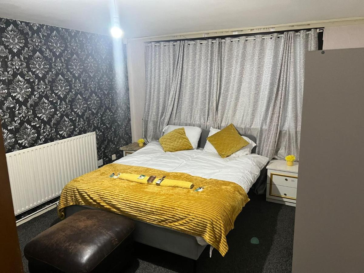 Indulge Hockley Hotel - With Free Front Parking - 10 Min Drive To Birmingham City Centre Bull Ring, Grand Central, Tesco Superstore, Primark & Commonwealth Games เบอร์มิงแฮม ภายนอก รูปภาพ